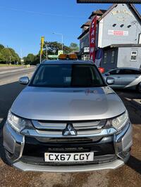 MITSUBISHI OUTLANDER